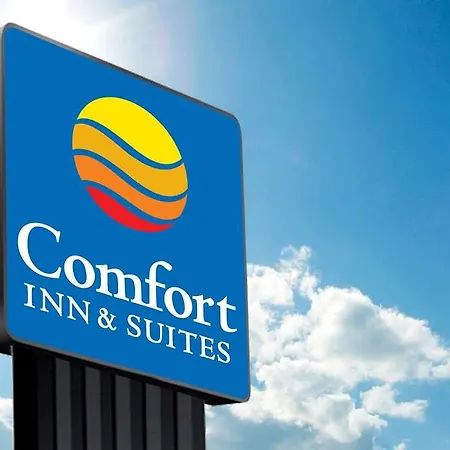 Comfort Inn & Suites Danbury-Bethel